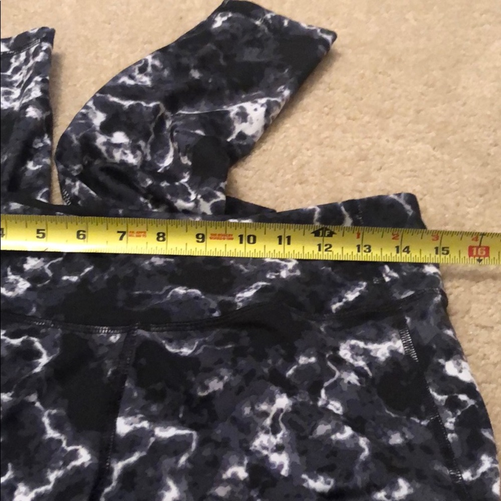 Lightening patterned Compression workout pants - Picture 3 of 5